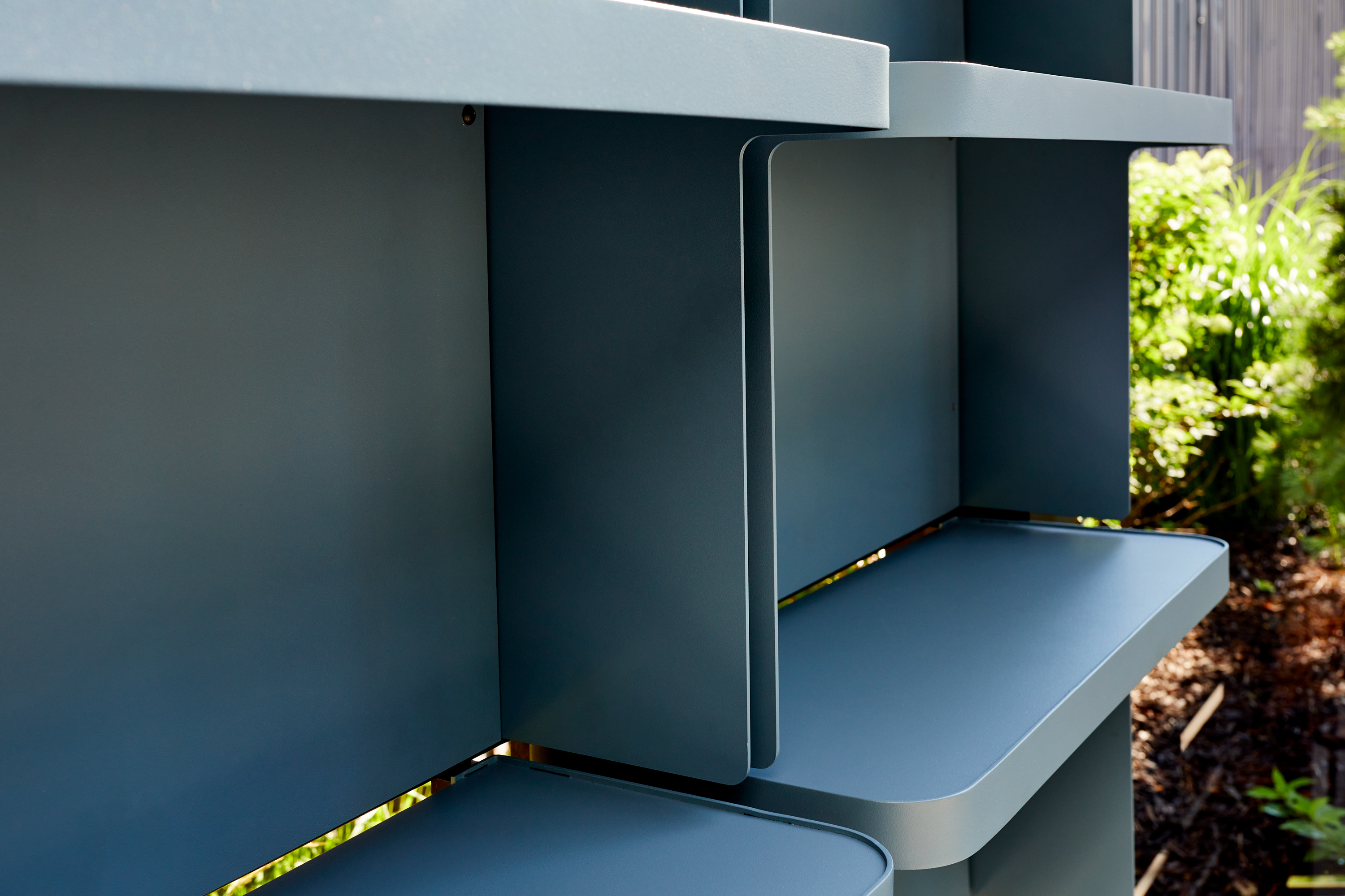 KEM-STUDIO_Landscape-Forms_Upfit_2020_05
