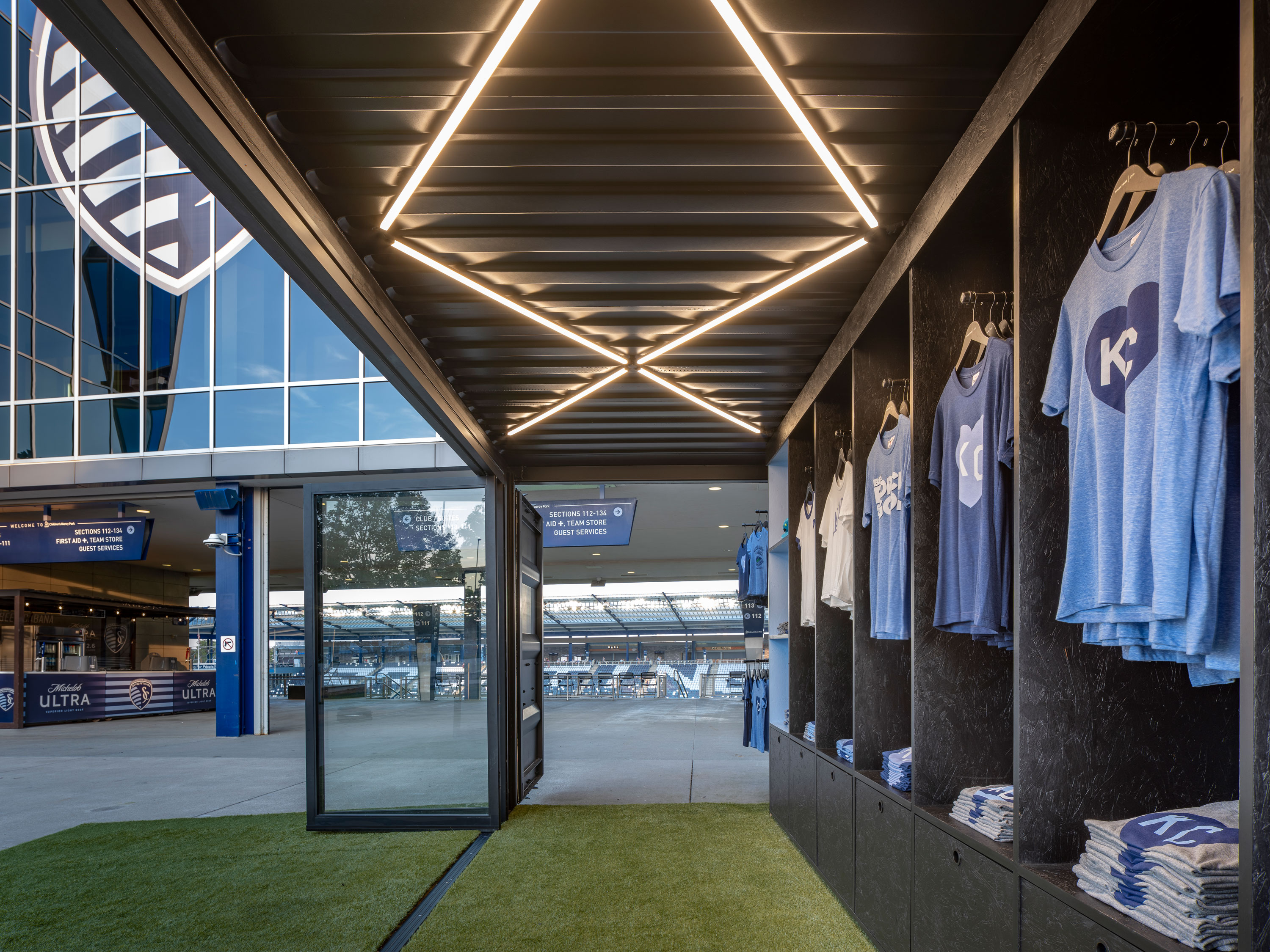 ©KEM-STUDIO_CHxSKC_ContainerStore_09
